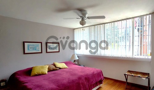 741356_viva-en-la-codiciada-col-del-valle-casa-c-jardin-terraza-y-amplios-espacios.jpg