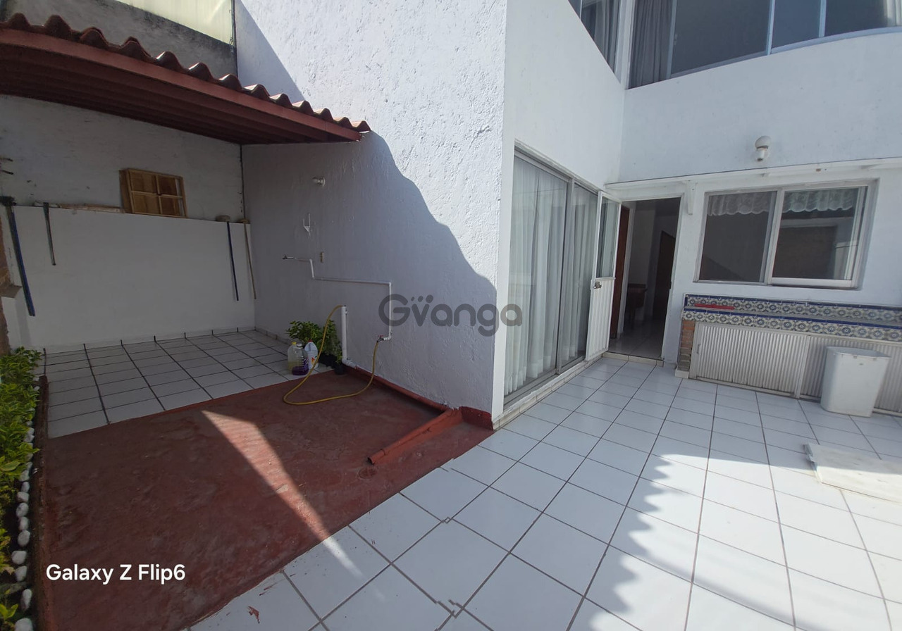 741674_ilimitada-casa-con-excelentes-espacios-lista-para-habitar-atras-de-prepa-1.jpg