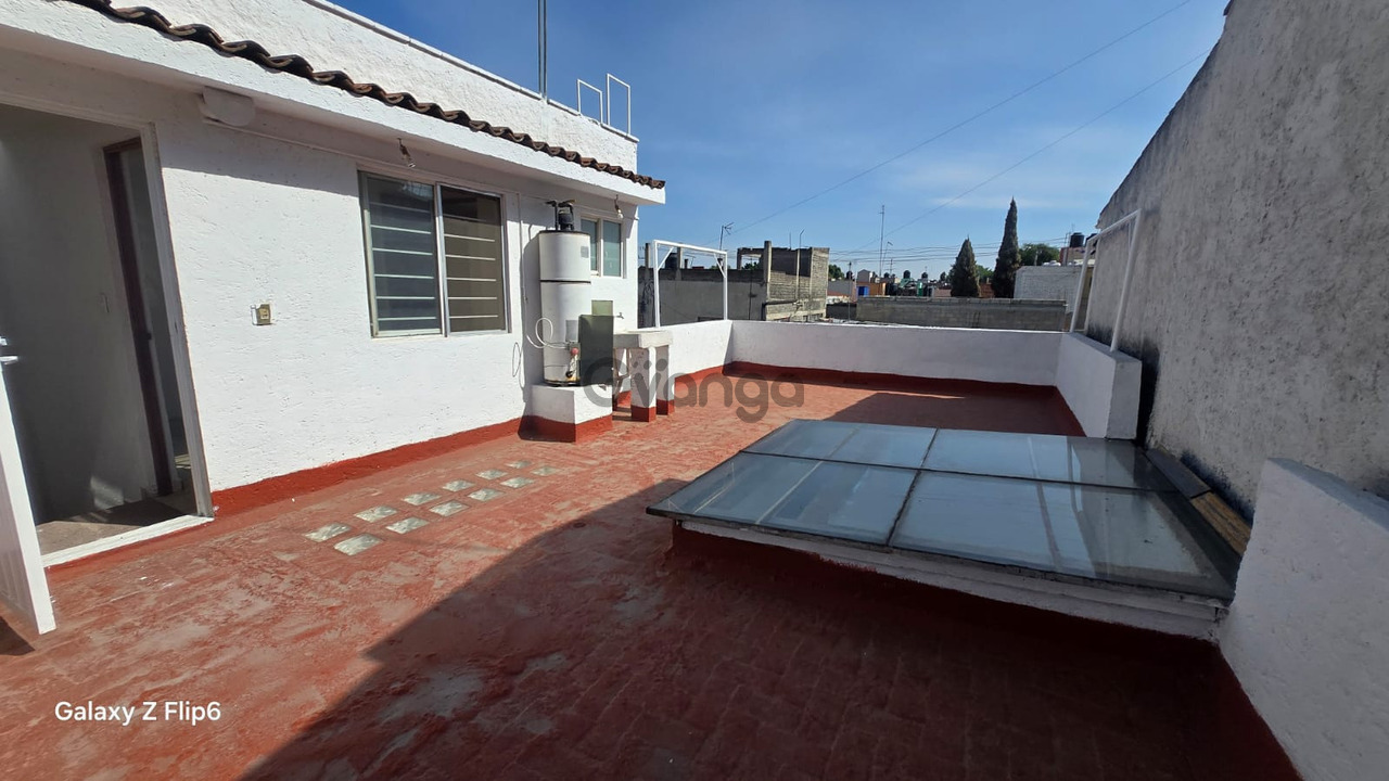 741675_ilimitada-casa-con-excelentes-espacios-lista-para-habitar-atras-de-prepa-1.jpg