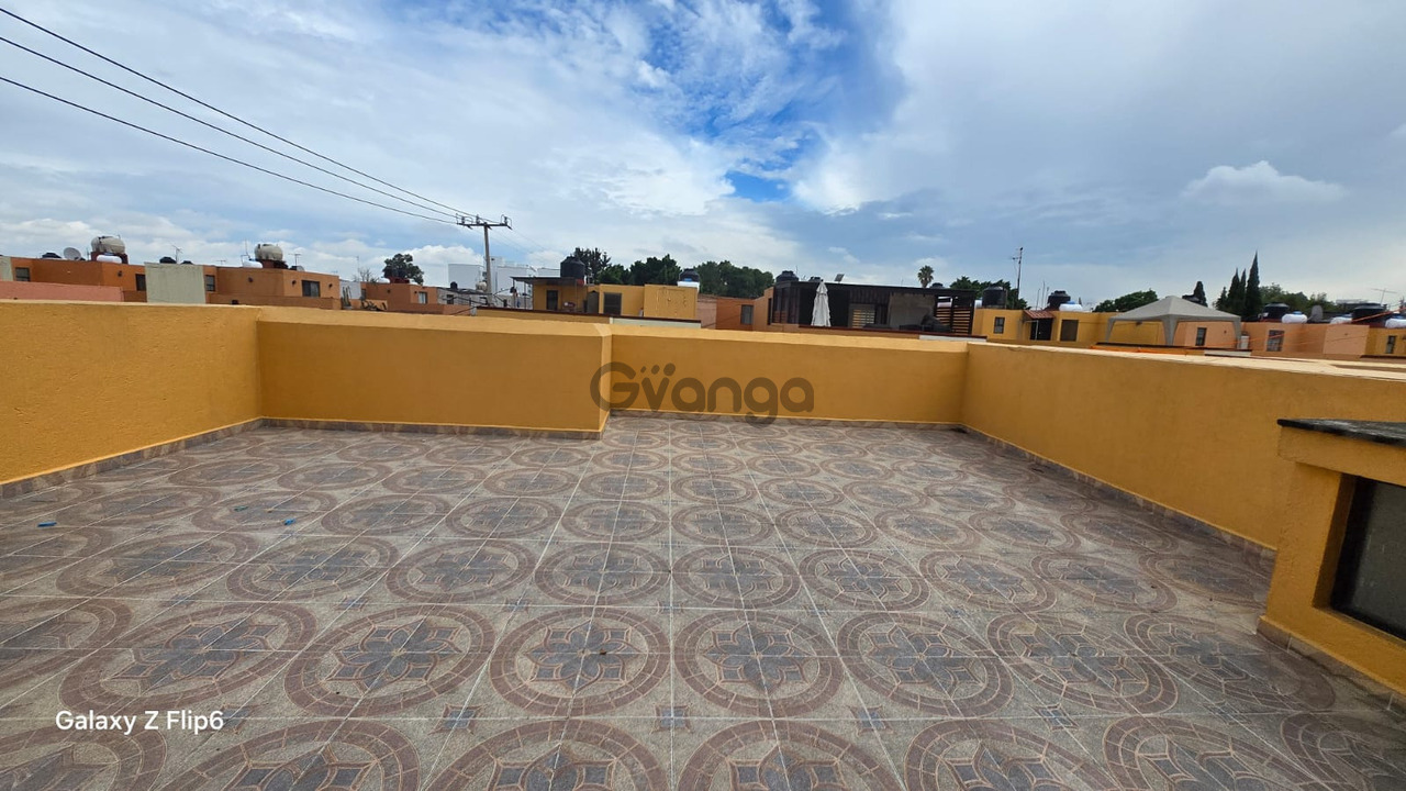 742486_amplia-casa-en-condominio-4-rec-3-5-ba-2-ga-roof-garden-y-vigilancia.jpg