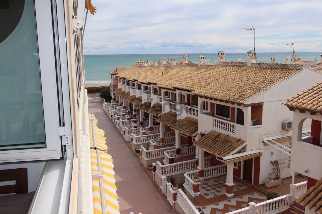 89624_2-recamaras-casa-adosada-en-venta-75-m-beach.JPG