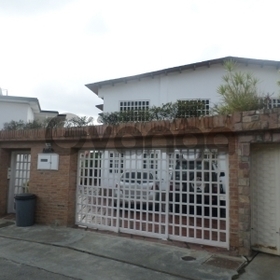 Vendo Casa en Colinas de Santa Mónica Caracas