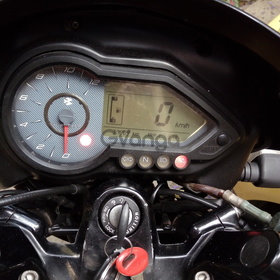 Pulsar 220