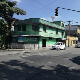 Vendo casa en zona 1, de esquina, puntazo