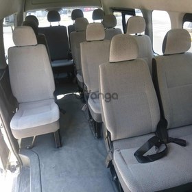 toyota hiace 2015
