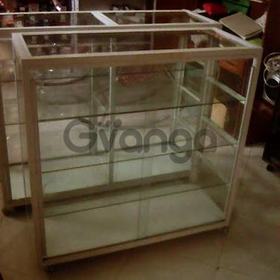 Vitrinas para local.