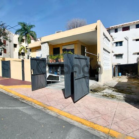 Vendo casa en gascue uso comercial