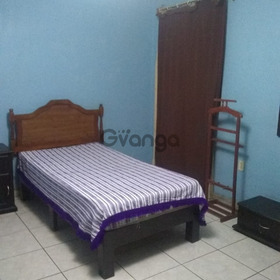 Se renta habitación amueblada muy amplia para profesionistas