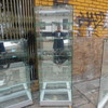 Vitrinas en aluminio y vidrio o acero y vidrio
