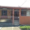 Se Alquila casa en las Acasias B/600  Negociable 1