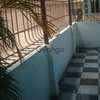 Oportunidad, vendo casa de 2 pisos, excelente ubicación en la avenida principal de San Martín, 11.000$ 4