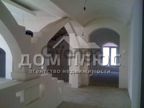 1044320_prodayetsya-dom-8-kom-570-m.jpg