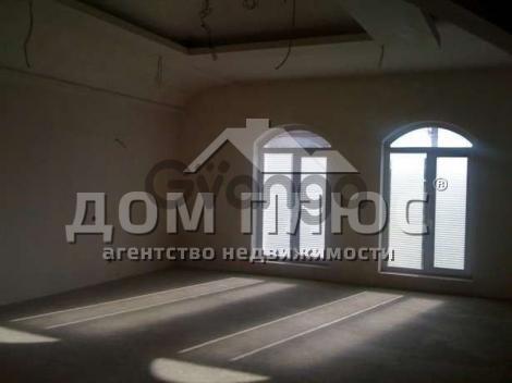 1044323_prodayetsya-dom-8-kom-570-m.jpg