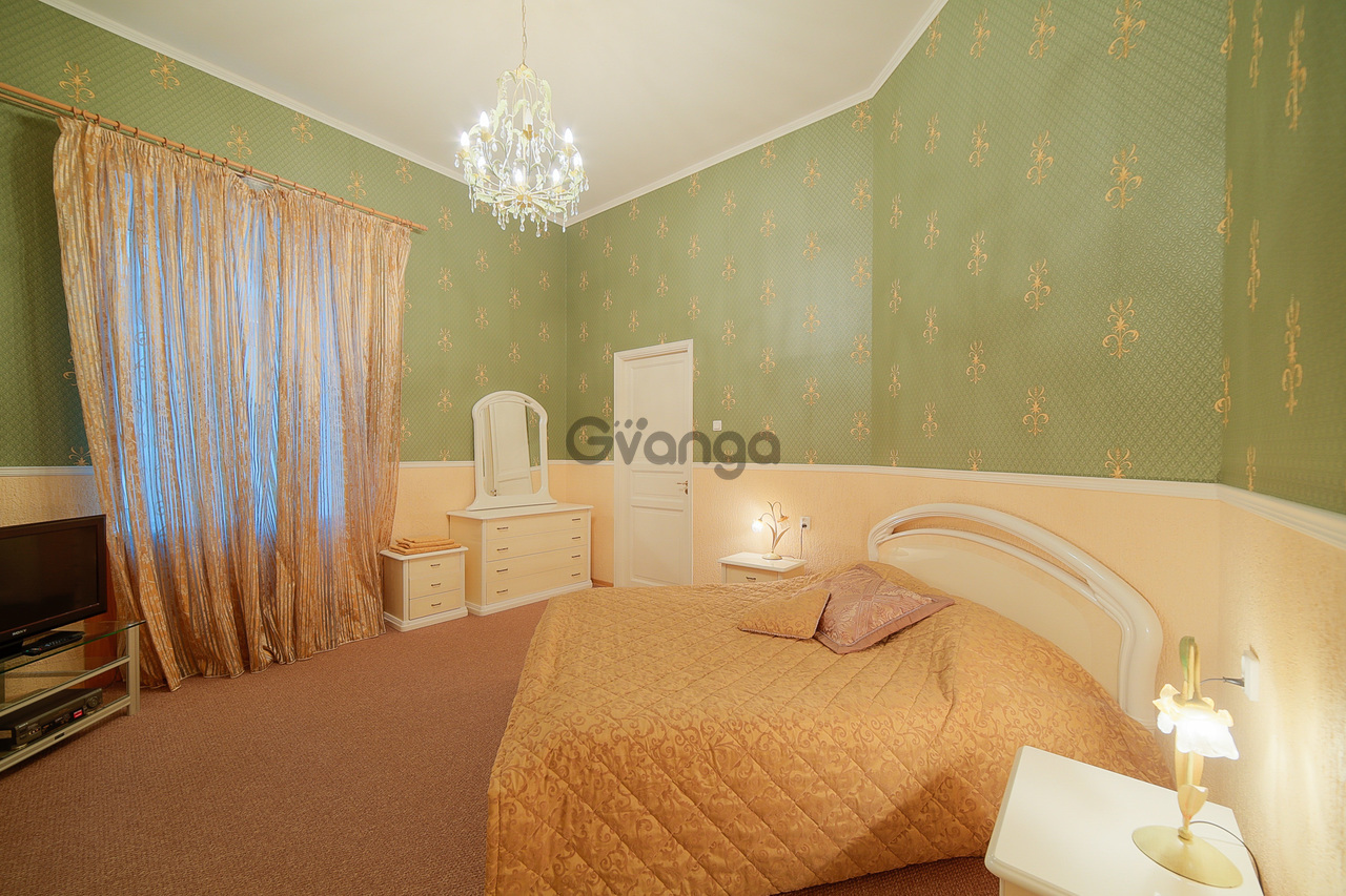 1051555_apartamenty-u-kazanskogo-sobora.jpg