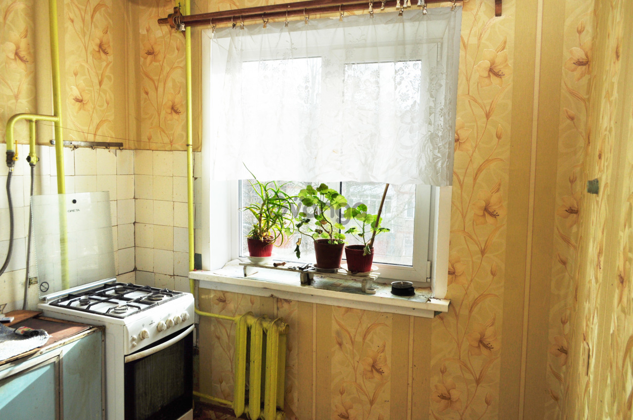 1247313_prodayetsya-kvartira-1-kom-30-m-10.jpg