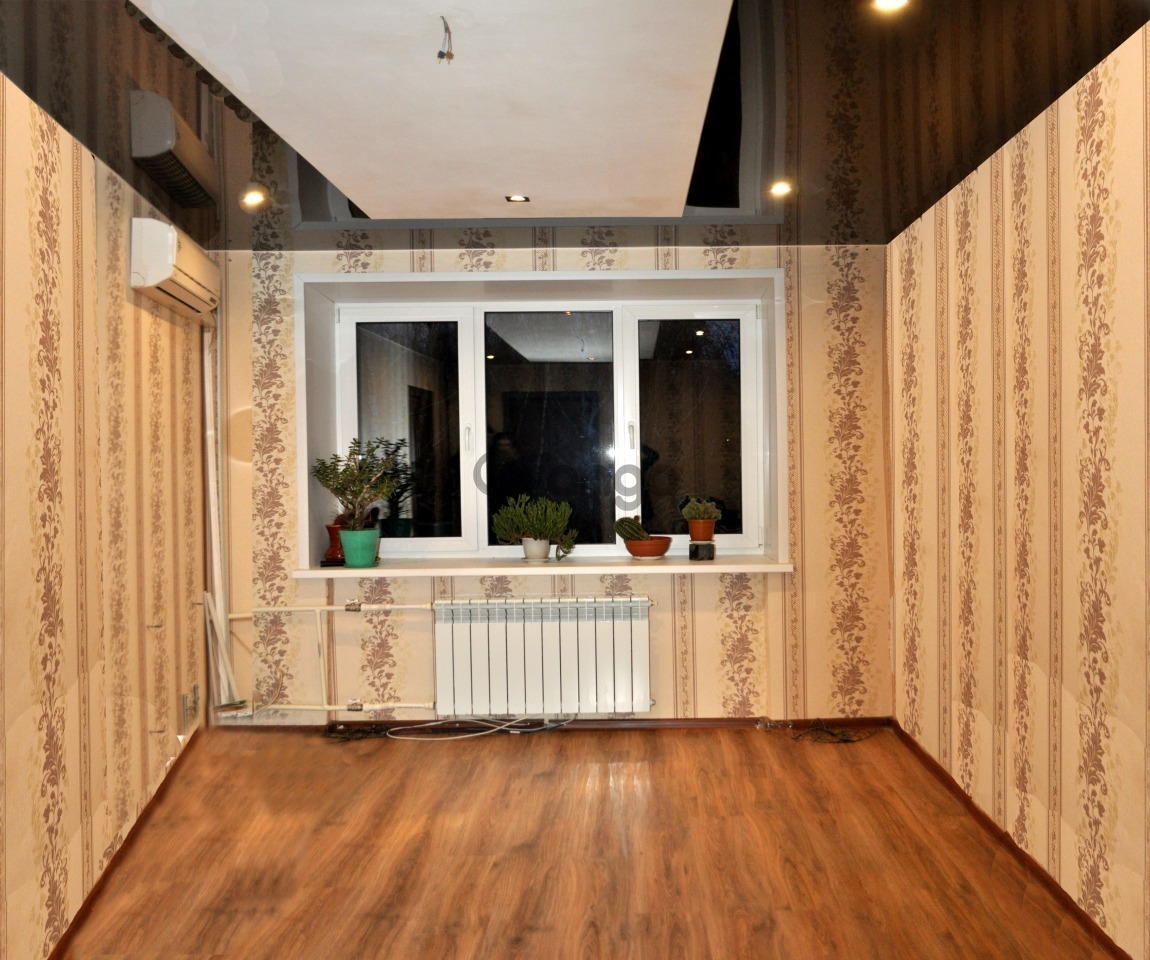 1248104_prodayet-sya-komnata-3-kom.jpg