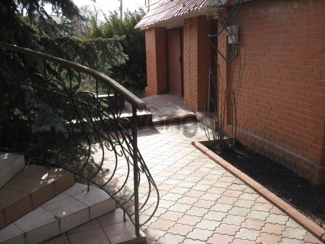 1720052_sdam-bol-shoy-dom-na-fontane.jpg