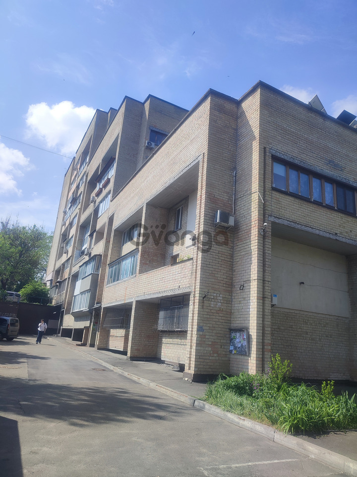 2527496_bez-komisii-prodam-4-kh-kimn.jpg