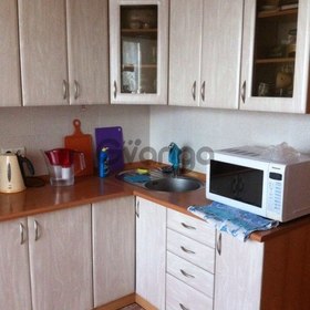 Сдается в аренду квартира 2-ком 57 м² Приречная ул., метро Героев Днепра