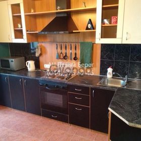 Сдается в аренду квартира 1-ком 45 м² ул. Ревуцкого, 42б, метро Харьковская