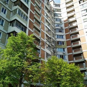 Сдается в аренду квартира 1-ком 42 м² Ревуцкого ул., метро Харьковская