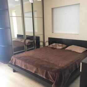 Сдается в аренду квартира 3-ком 110 м² Котельникова Михаила ул., метро Святошин