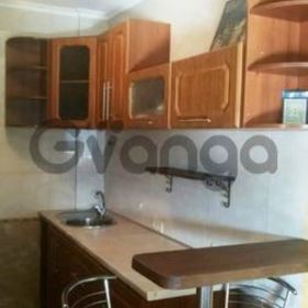 Сдается в аренду квартира 3-ком 87 м² Российская ул., метро Бориспольская