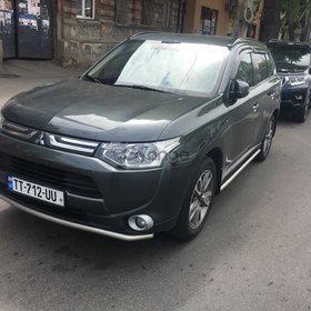 Аренда/прокат авто в Тбилиси, Mitsubishi Outlander (2013)