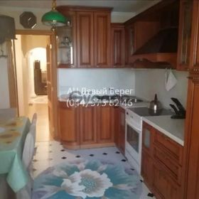 Сдается в аренду квартира 3-ком 90 м² ул. Панельная, 3