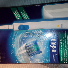 Электрическая зубная щетка новая в упаковке