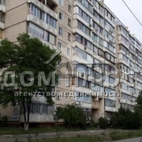Продается квартира 2-ком 52 м² Тростянецкая
