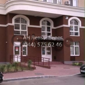 Продается квартира 2-ком 82 м² ул. Драгоманова, 40ж