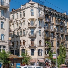 Продается квартира 3-ком 110 м² Большая Васильковская, 18