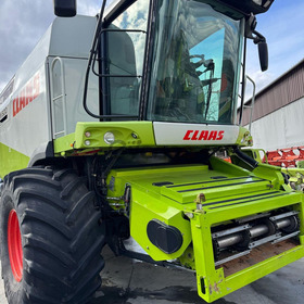 Свіжий комбайн Claas Lexion 600 2009р.в. регістр. 2010р. відмінний стан, двиг.Мерседес.OM502LA, .556к..с. Напрацював 2900\1900 мотогод