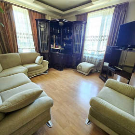 Продам 3 ком/кв с автономным отоплением ул.Независимости/Титова