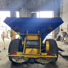 МВУ-6 Машина для внесення мінеральних добрив