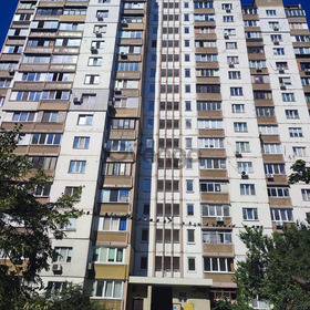 Без комісії продам двокімнатну на Позняках