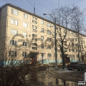 Продается квартира 2-ком 45 м² ул. Космонавтов д. 8
