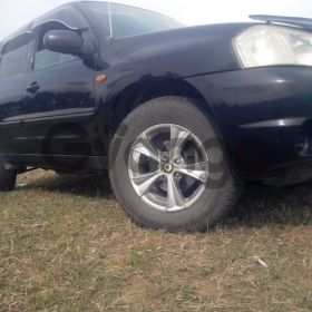 Mazda Tribute 2.0 AT (129 л.с.) 2001 г.