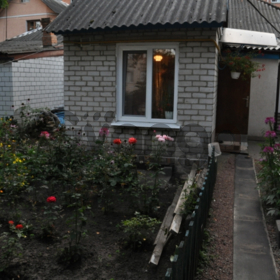 Часть дома пер.Охотнический, 2 комнаты, 15000у.е