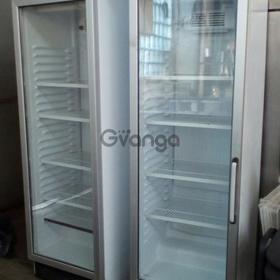 Холодильный шкаф б.у под стеклом.