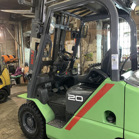 Газ-бензиновий навантажувач TCM (Nissan), із напрацюванням 7644 мотогодин.