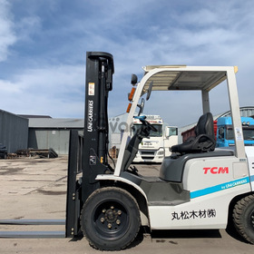 навантажувач вилковий дизельний TCM, на спарці та з бічним зміщенням