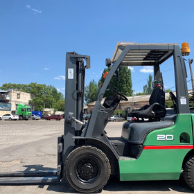 автопогрузчик Nissan на 2 тонны, с дополнительной гидролинией