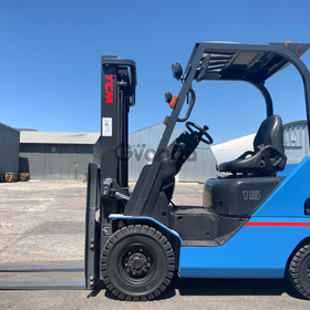 Вилочный автопогрузчик TCM (Nissan) на 1.5 тонны, 2020 года