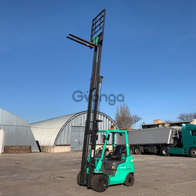 Автонавантажувач вилковий Mitsubishi, на спарці пневмо, з щоглою триплекс 5.5 метрів.