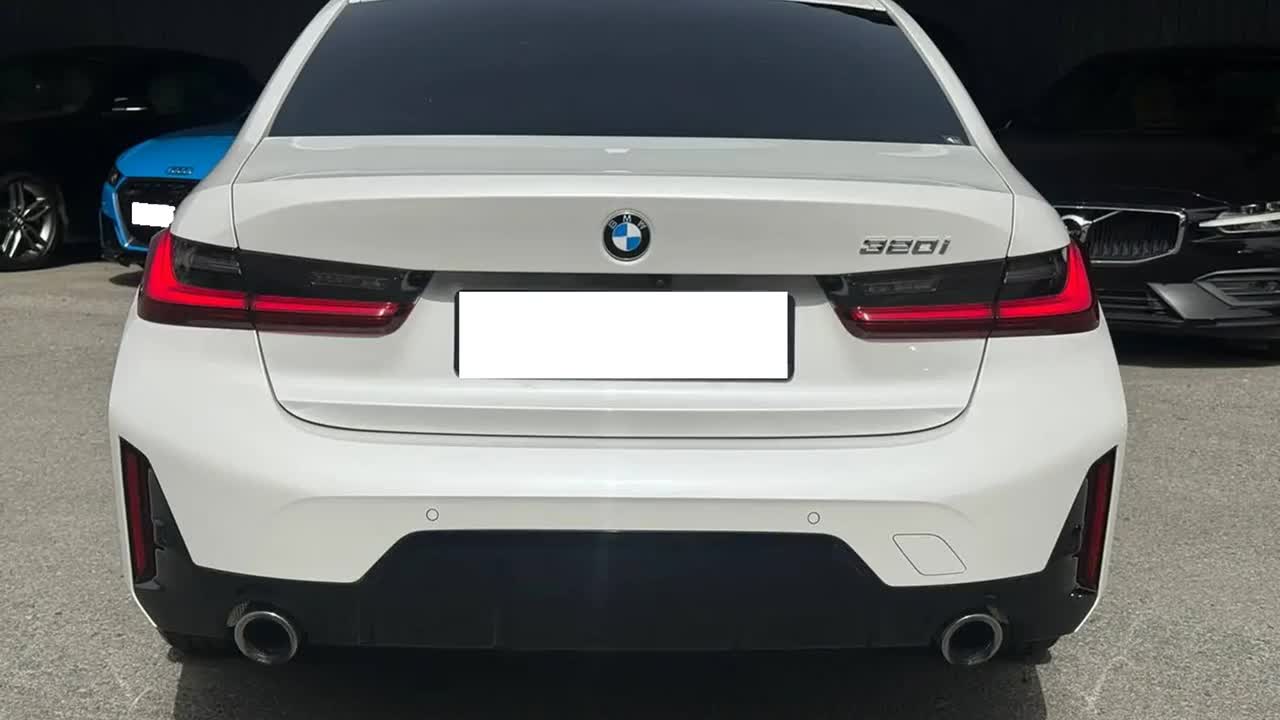 BMW 3 series 320i 2023  y